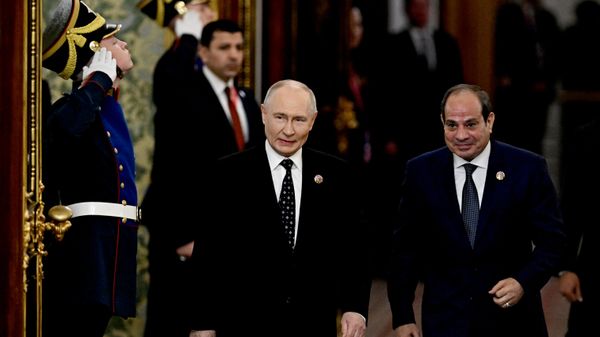 Predsednik Rusije Vladimir Putin sa egipatskim predsednikom Abdelom Fatahom el Sisijem - Sputnik Srbija