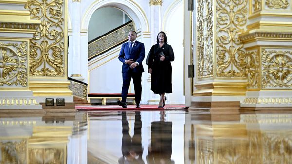 Ceremoniя oficialьnoй vstreči prezidentom RF Vladimirom Putinыm glav delegaciй sammita Rossiя-Afrika - Sputnik Srbija