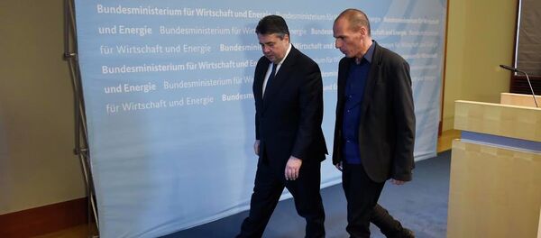 Грчки и немачки министар финансија Варуфакис и Шојбле Грчки и немачки министар финансија Варуфакис и Шојбле - Sputnik Србија