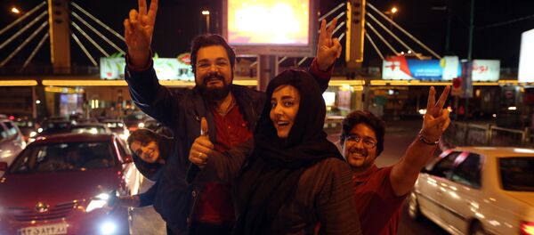 Teheran slavi prekid sankcija - Sputnik Srbija