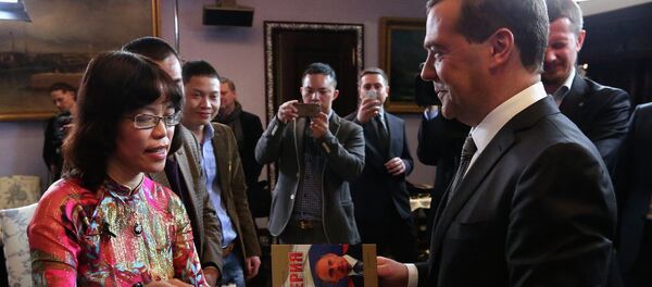 Premijer Rusije Dmitrij Medvedev daje intervju vijetnamskim medijima - Sputnik Srbija