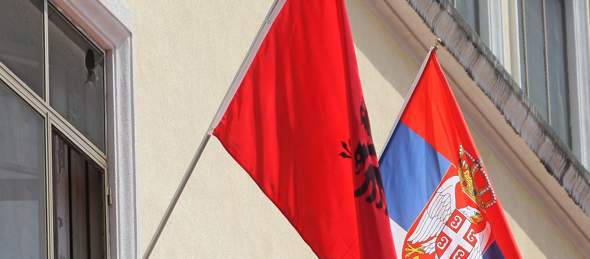 Zastave Albanije i Srbije - Sputnik Srbija, 1920, 08.05.2021