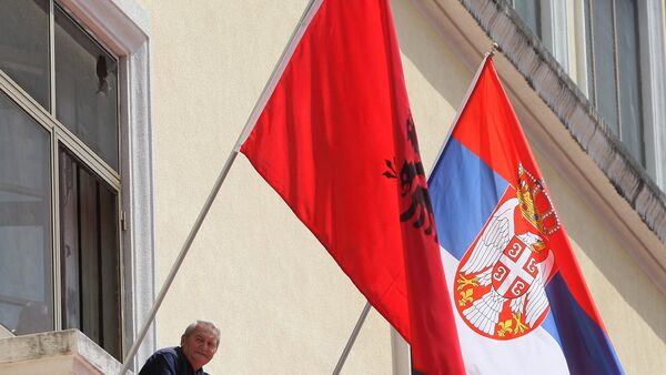 Zastave Albanije i Srbije - Sputnik Srbija
