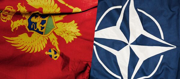 Zastave Crne Gore i NATO-a Zastave Crne Gore i NATO-a - Sputnik Srbija