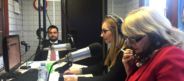 Председник скупштинског Одбора за европске интеграције Александар Сенић у емисији Свет са Спутњиком Председник скупштинског Одбора за европске интеграције Александар Сенић у емисији Свет са Спутњиком - Sputnik Србија