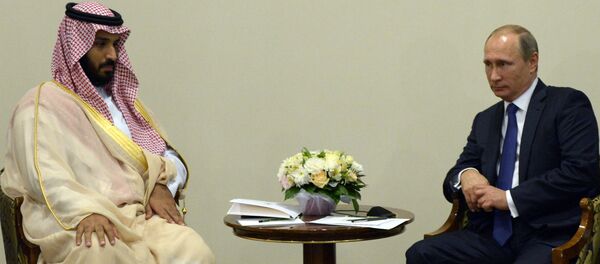 Председник Русије Владимир Путин и министар одбране Сау. Арабије Михамед бин Салман ел Сауд Председник Русије Владимир Путин и министар одбране Сау. Арабије Михамед бин Салман ел Сауд - Sputnik Србија