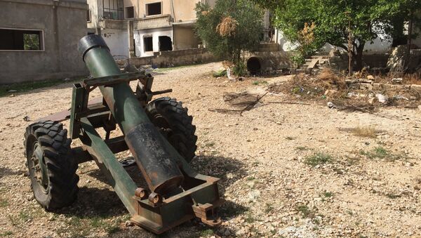 Брошенный террористами самодельный миномет в деревне Саф-Сафа (провинция Хама), освобожденной сирийской армией от боевиков Фронта ан-Нусра - Sputnik Србија