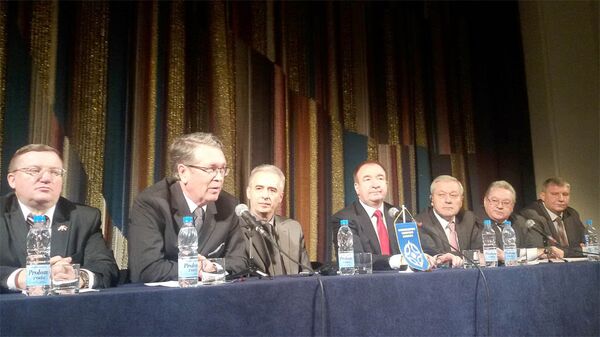 Ambasadori Rusije i Belorusije u Srbiji Aleksandar Čepurin i Vladimir Čušev sa stručnjacima ODKB-a Ambasadori Rusije i Belorusije u Srbiji Aleksandar Čepurin i Vladimir Čušev sa stručnjacima ODKB-a - Sputnik Srbija