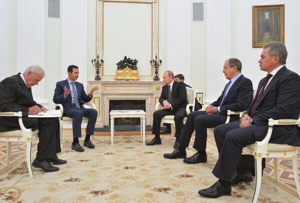 Ruski predsednik Vladimir Putin i sirijski predsednik Bašar el Asad na sastanku u Moskvi Ruski predsednik Vladimir Putin i sirijski predsednik Bašar el Asad na sastanku u Moskvi - Sputnik Srbija