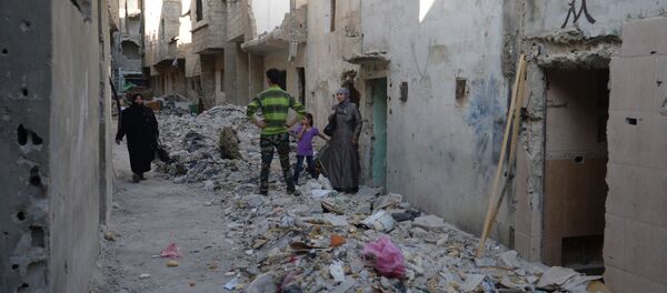 Око четири милиона Сиријаца побегло је из земље, а још 7,6 милиона људи је бежећи од смрти напустило домове и уточиште пронашло у другим, безбеднијим деловима државе. - Sputnik Србија