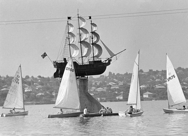Maketa broda Merkur kojim je Petar Veliki putovao u Azov - Sputnik Srbija