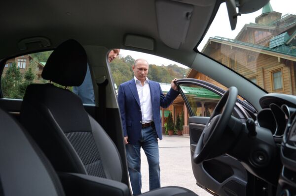 Ove godine je planirano da se proizvede 5.000 do 6.000 modela nove marke, a dogodine do 70.000. Ove godine je planirano da se proizvede 5.000 do 6.000 modela nove marke, a dogodine do 70.000. - Sputnik Srbija