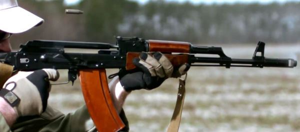 Kalashnikov in slow-motion Kalashnikov in slow-motion - Sputnik Србија