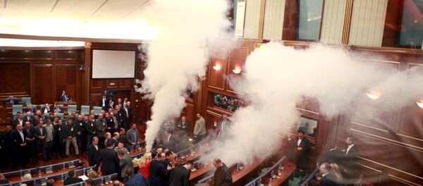 Сузавац у парламенту самопроглашеног Косова - Sputnik Србија