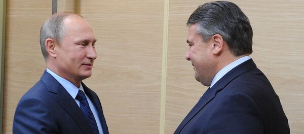 Встреча президента РФ В.Путина с вице-канцлером Германии З.Габриэлем Встреча президента РФ В.Путина с вице-канцлером Германии З.Габриэлем - Sputnik Србија