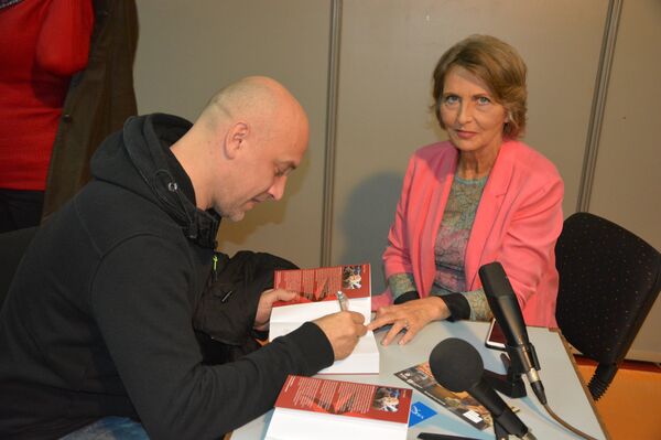 Захар Прилепин и главна уредница Спутњика Србија Љубинка Милинчић - Sputnik Србија