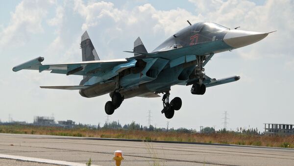 Руски војни авион Су-34 - Sputnik Србија