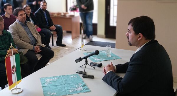 Отаврање канцеларије партије Јобик у Сенти - Sputnik Србија