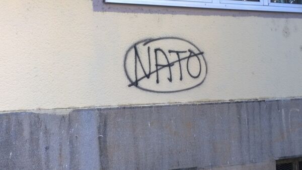Анти-НАТО графити у Црној Гори - Sputnik Србија