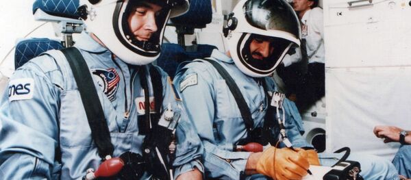 Принц Саудијске Арабије Султан бин Салман бин Абдулазиз ел Сауд и Патрик Бодри Принц Саудијске Арабије Султан бин Салман бин Абдулазиз ел Сауд и Патрик Бодри - Sputnik Србија