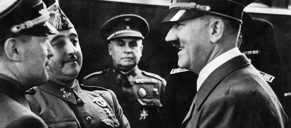 Адолф Хитлер се рукује са шпанским генералом Франческом Франком - Sputnik Србија