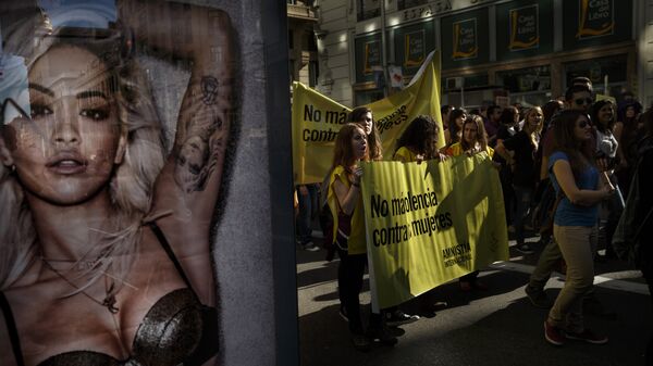 Protest protiv nasilja nad ženama u Madridu - Sputnik Srbija