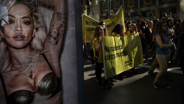 Протест против насиља над женама у Мадриду - Sputnik Србија