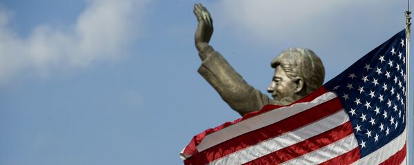 Споменик Билу Клинтону у Приштини - Sputnik Србија