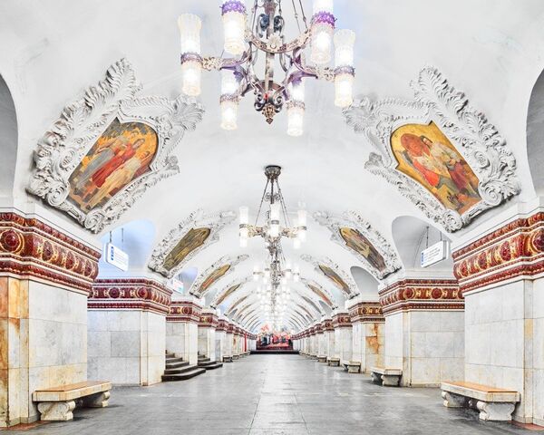 Московска метро станица Кијевска Арбатско-покровска линија Московска метро станица Кијевска Арбатско-покровска линија - Sputnik Србија