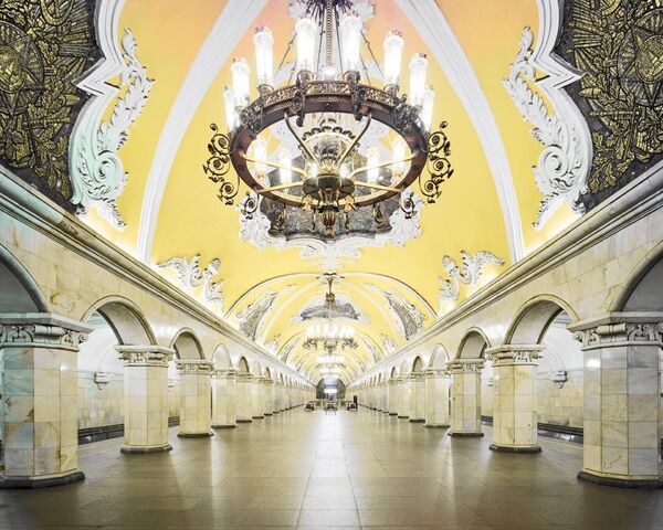 Московски метро данас слави 85 година /фото/ Московски метро данас слави 85 година /фото/ - Sputnik Србија