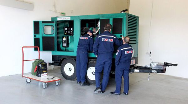 Српско-Руски хуманитарни центар (СРХЦ) предали Србији три дизел-генератора Српско-Руски хуманитарни центар (СРХЦ) предали Србији три дизел-генератора - Sputnik Србија