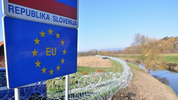 Словенија поставља зид на својој граници са Хрватском - Sputnik Србија