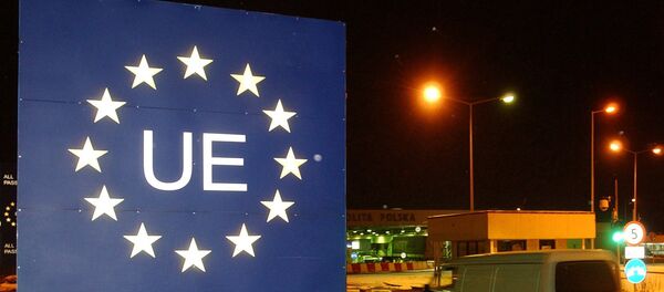 Automobil ulazi u Evropsku uniju na poljsko-ukrajinskoj granici - Sputnik Srbija