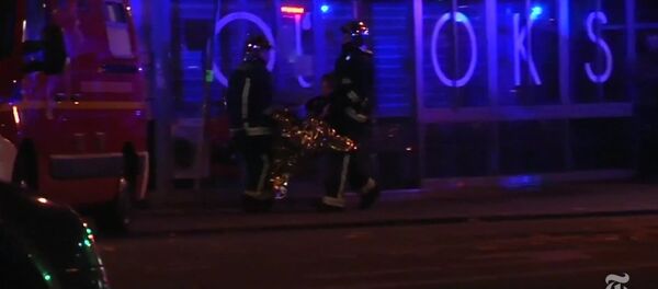 Pariska policija ispred pozorišta Bataklan, Francuska 14.11. 2015 .godine - Sputnik Srbija