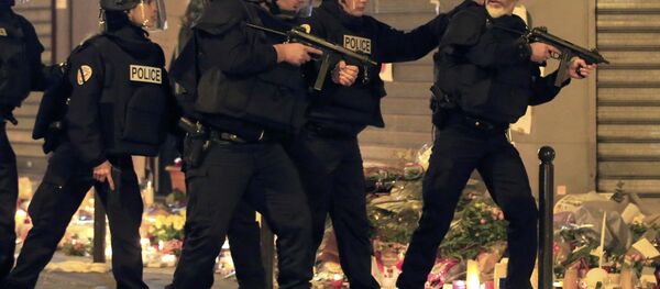 Француска полиција у Паризу после напада 14.11. 2015. године - Sputnik Србија