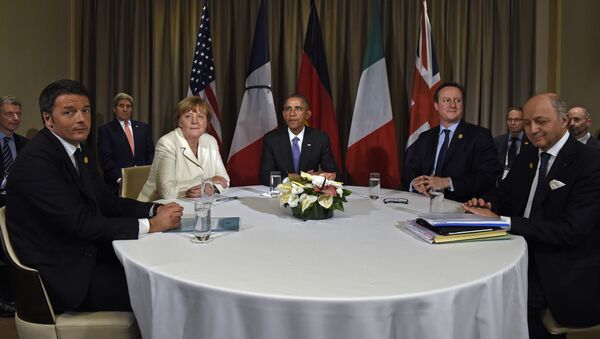 Američki predsednik Barak Obama, italijanski premijer Mateo Renci, nemačka kancelarka Angela Merkel, britanski premijer Dejvid Kameron i francuski ministar spoljnih poslova Loran Fabius na samitu G-20  u Antaliji, u Turskoj, u ponedeljak, 16. novembra, 2015 - Sputnik Srbija