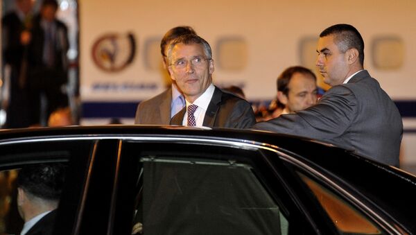Генерални секретар НАТО-а Јанс Столтенберг секретар на аеродрому Никола Тесла. - Sputnik Србија