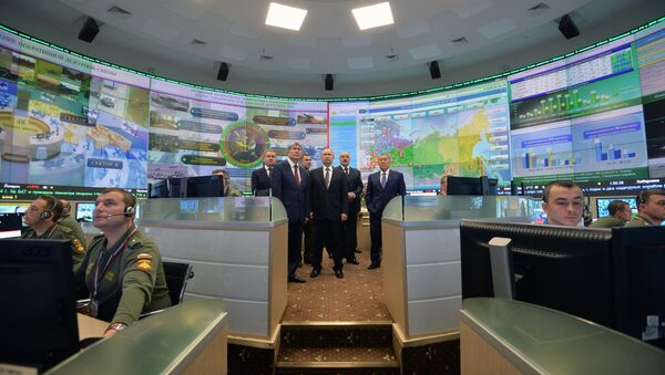 Putin posetio komandni centar Ministarstva odbrane Rusije - Sputnik Srbija