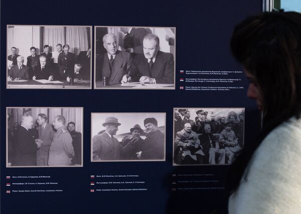 Изложба у оквиру отварања тродневне међународне конференције Јалта-Потсдам-Хелсинки-Београд у потрази за безбедносне светског поретка који се одржава у Сава Центру. Изложба у оквиру отварања тродневне међународне конференције Јалта-Потсдам-Хелсинки-Београд у потрази за безбедносне светског поретка који се одржава у Сава Центру. - Sputnik Србија