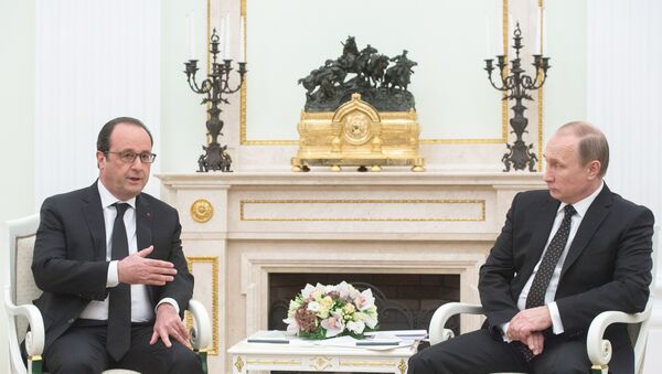 Vladimir Putin i Fransoa Oland - Sputnik Srbija