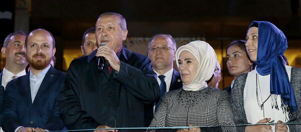 Реџеп Тајип Ердоган са супругом, сином и снајком - Sputnik Србија