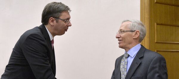 Премијер Србије Александар Вучић и амбасадор САД у Београду Мајкл Кирби Премијер Србије Александар Вучић и амбасадор САД у Београду Мајкл Кирби - Sputnik Србија