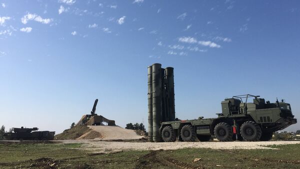 Rusija raspoređuje protivvazdušne odbrane raketni sistem S-400 u Siriji - Sputnik Srbija