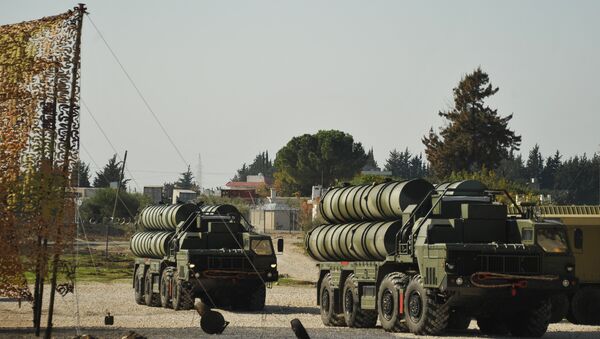 Rusija raspoređuje protivvazdušne odbrane raketni sistem S-400 u Siriji - Sputnik Srbija