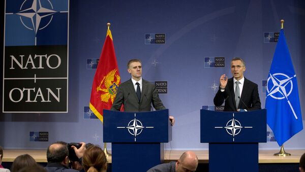Generalni sekretar NATO-a Jens Stoltenberg i ministar spoljnih poslova Crne Gore Igor Lukšić - Sputnik Srbija