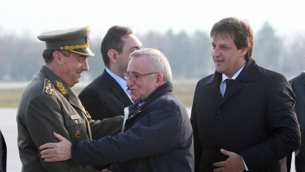 General Lazarević stigao iz Haga, sačekali ga načelnik Generlaštaba Ljubiša Diković i ministar Bratislav Gašić - Sputnik Srbija