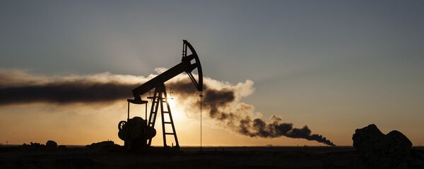 Нафтна рафинерија у близини града Рамлан на северу Сирије. - Sputnik Србија