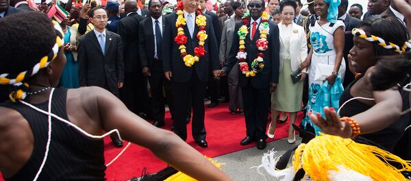 Председници Кине и Зимбабвеа Си Ђинпинг и Роберт Мугабе Председници Кине и Зимбабвеа Си Ђинпинг и Роберт Мугабе - Sputnik Србија