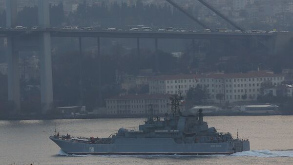 Ruski ratni brod prolazi Bosforom - Sputnik Srbija