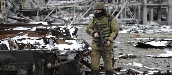 Ustanik na Donjeckom aerodromu Ustanik na Donjeckom aerodromu - Sputnik Srbija